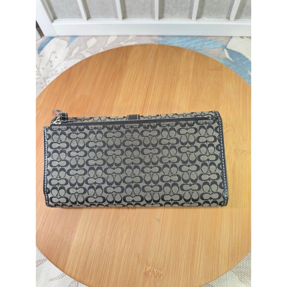 Coach Wallet - Picture 11 of 12
